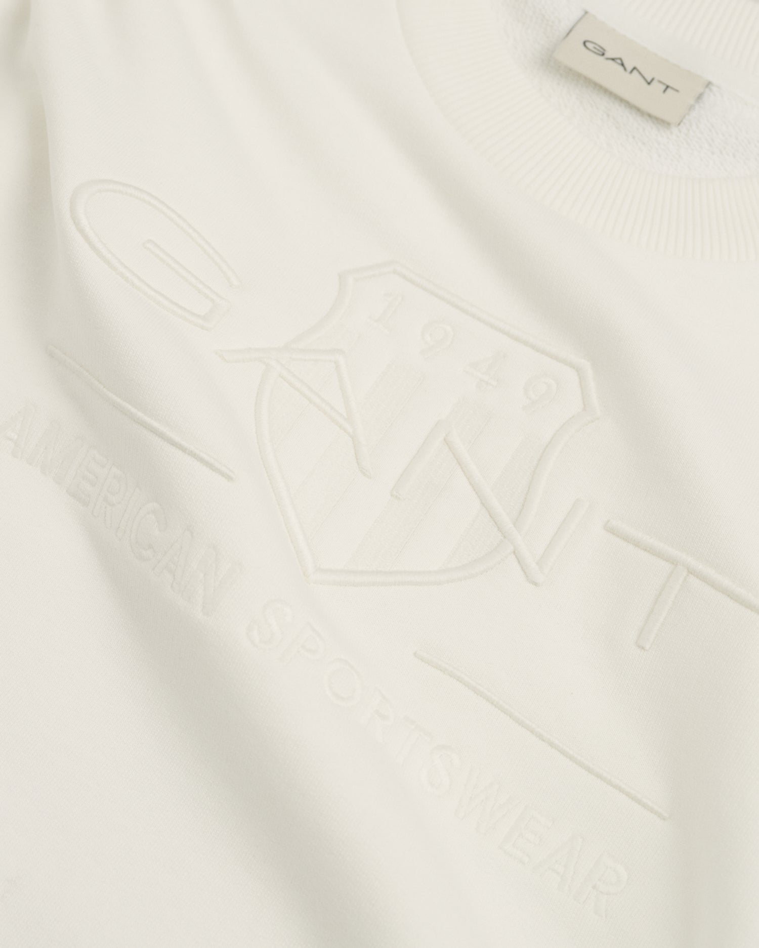 Men's Tonal Shield Crew Neck Sweatshirt - EGGSHELL